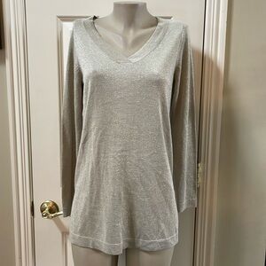 Belle by Kim Gravel Gold metallic vneck pullover, small